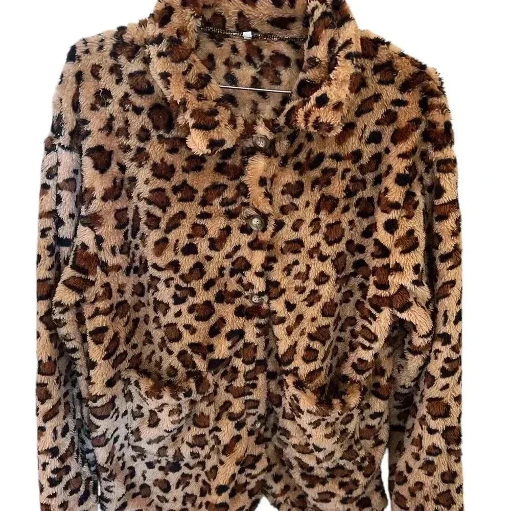NEW 🌼 Leopard Print Long Sleeve Button Jacket - Sz M - Picture 8 of 8
